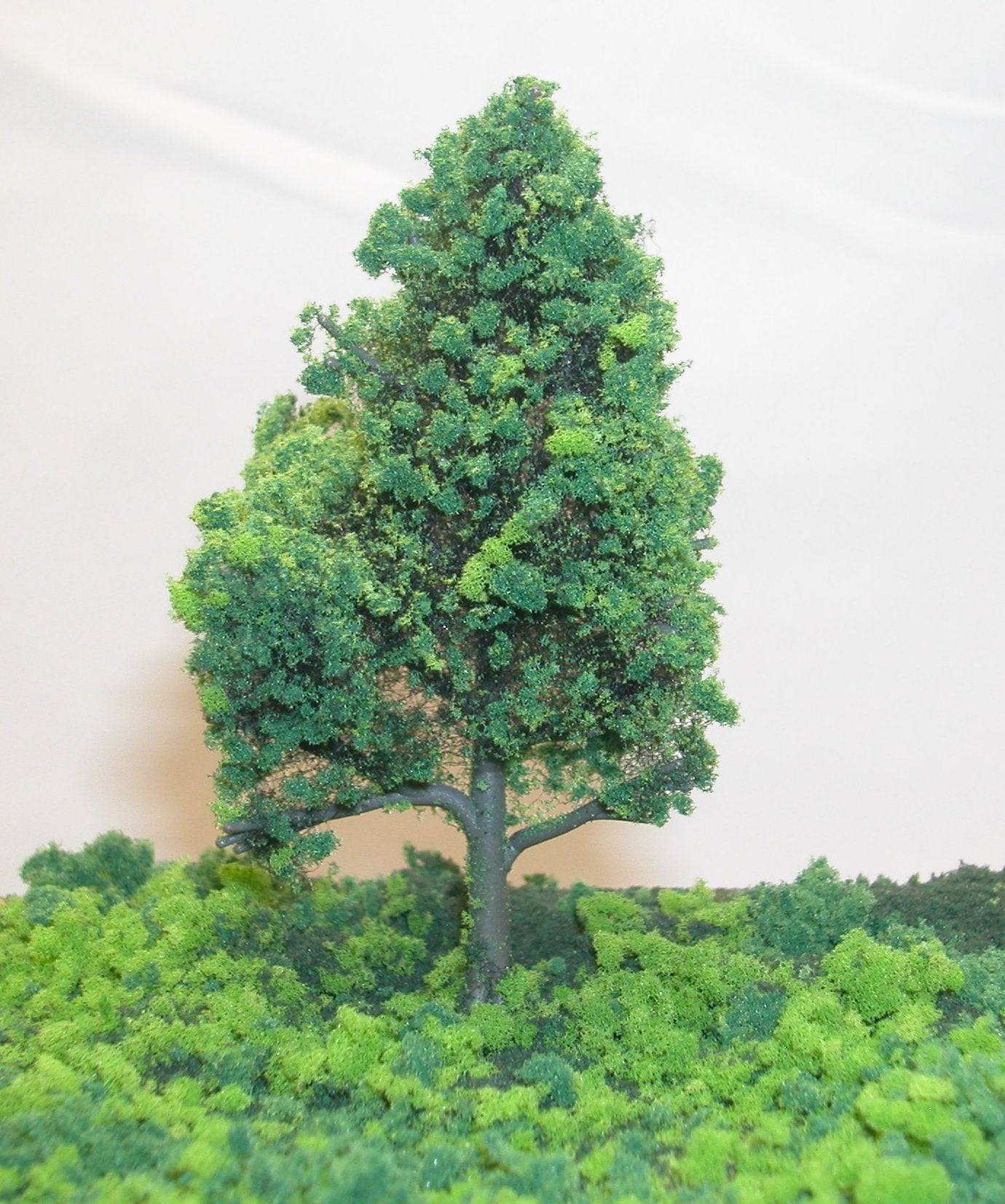 6002 Tall Deciduous Tree Kit (24 Medium Trees)